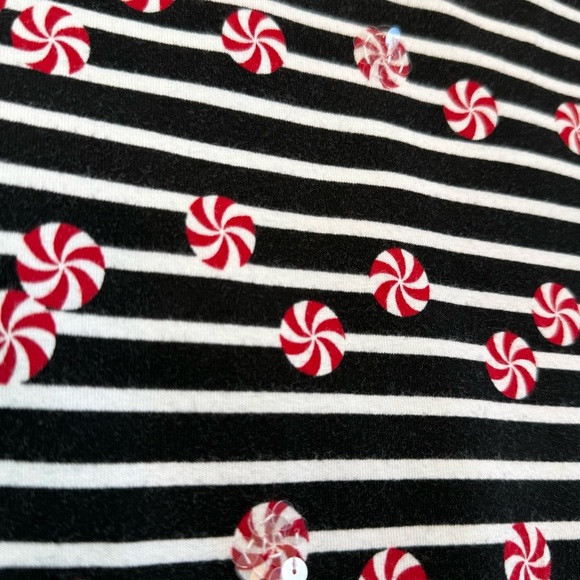 Talbots Black & White Sz LP Striped Top w/ Red Peppermint Candies/SequinsPattern - Picture 10 of 11